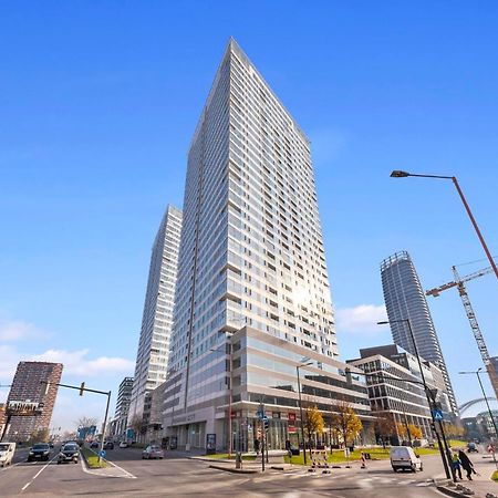 Panorama City Apartment In Downtown Area With Free Parking And Castle View Bratislava Exterior photo